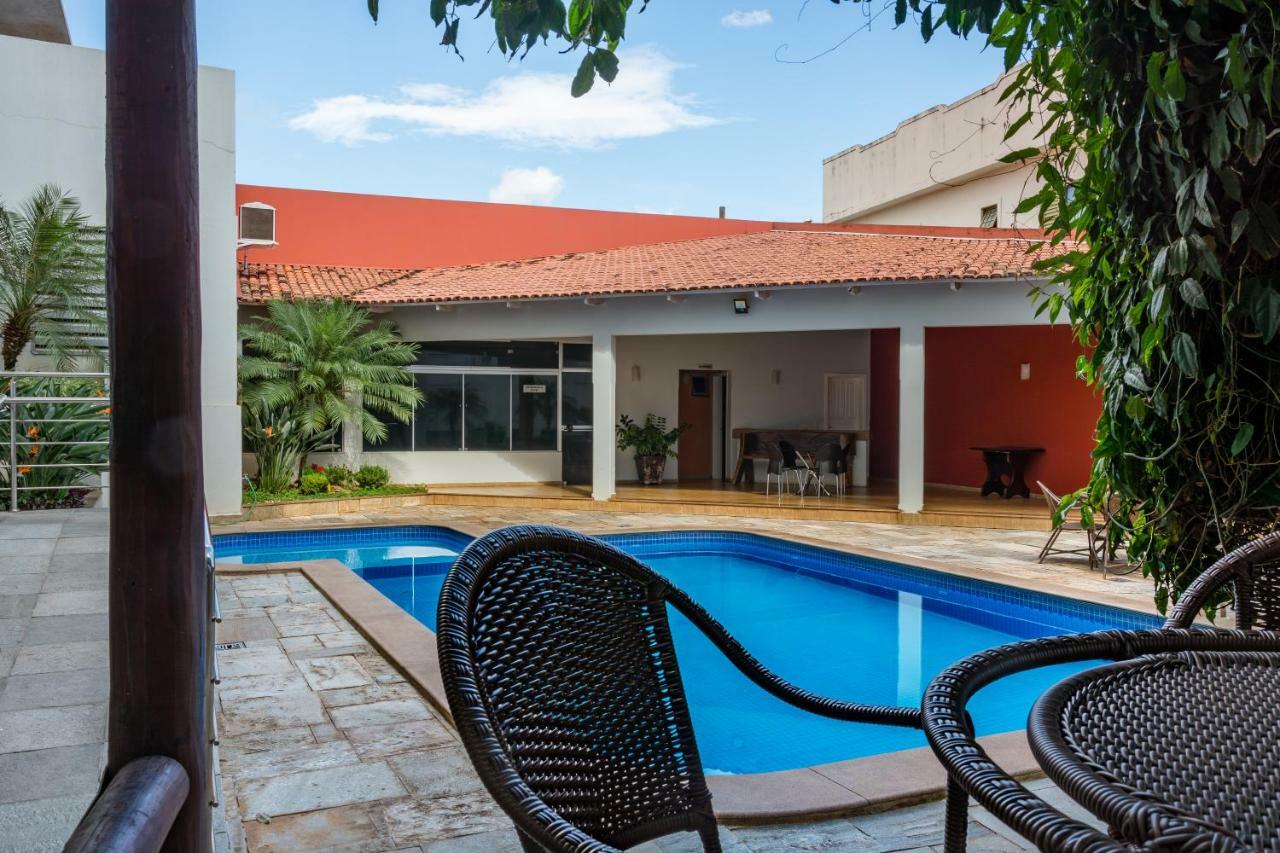 Lindoya Hotel Catalão Exteriér fotografie
